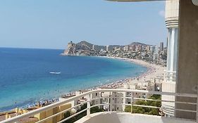 Piso en primera línea de playa en Urbanización el Olivar